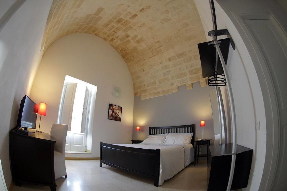 Le Malve Cave Retreat