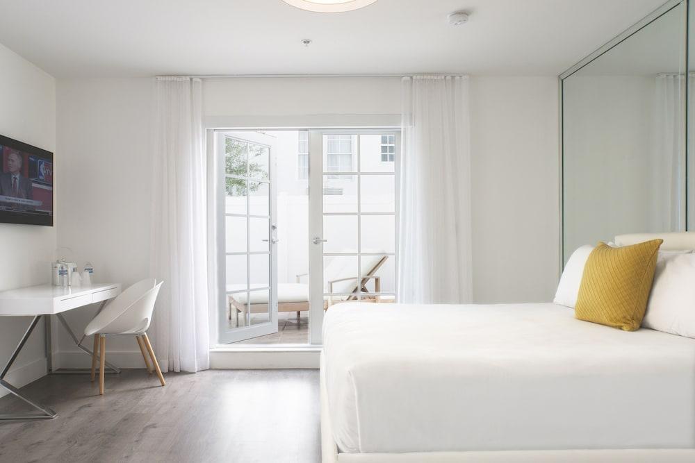 President Hotel Villa