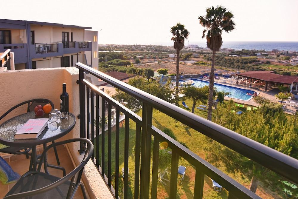 Ocean Heights View Hotel