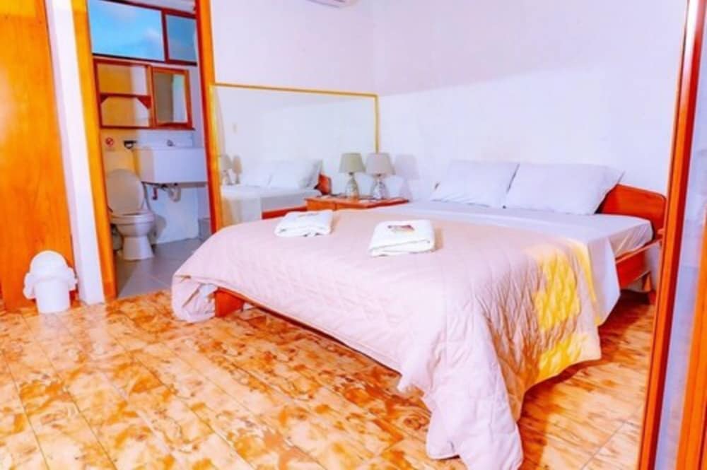 Royal Galapagos Inn