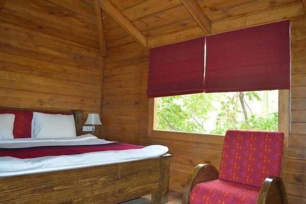 Lha - Ri - Sa Resort