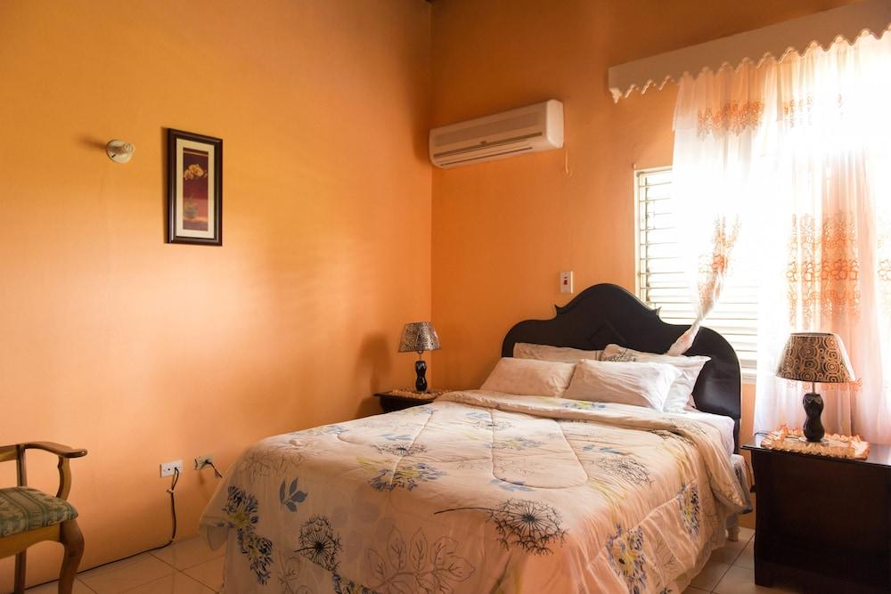 Diamond Villas and Suites