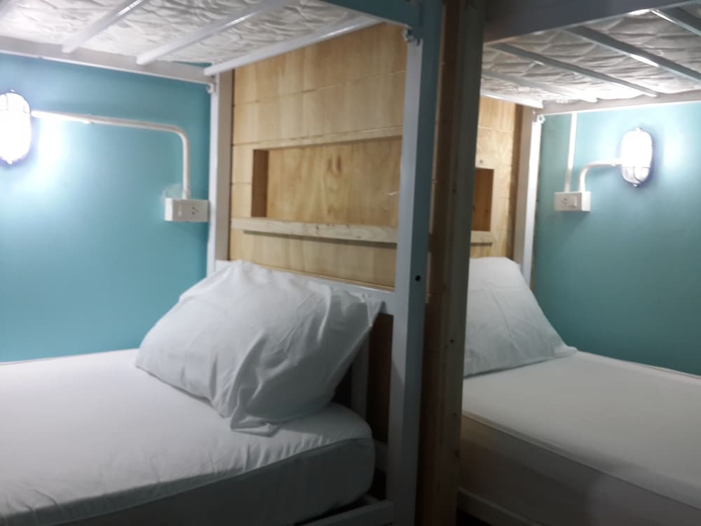 Relax Corner Inn - Hostel