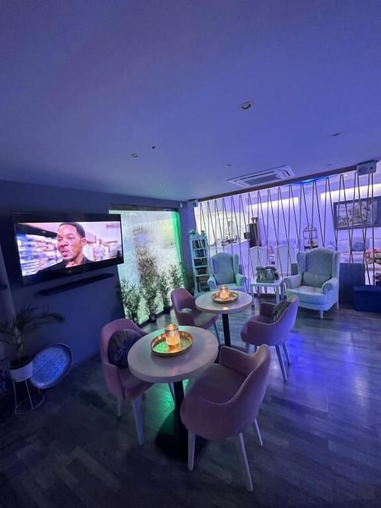 Thalia deco City & Beach Hotel