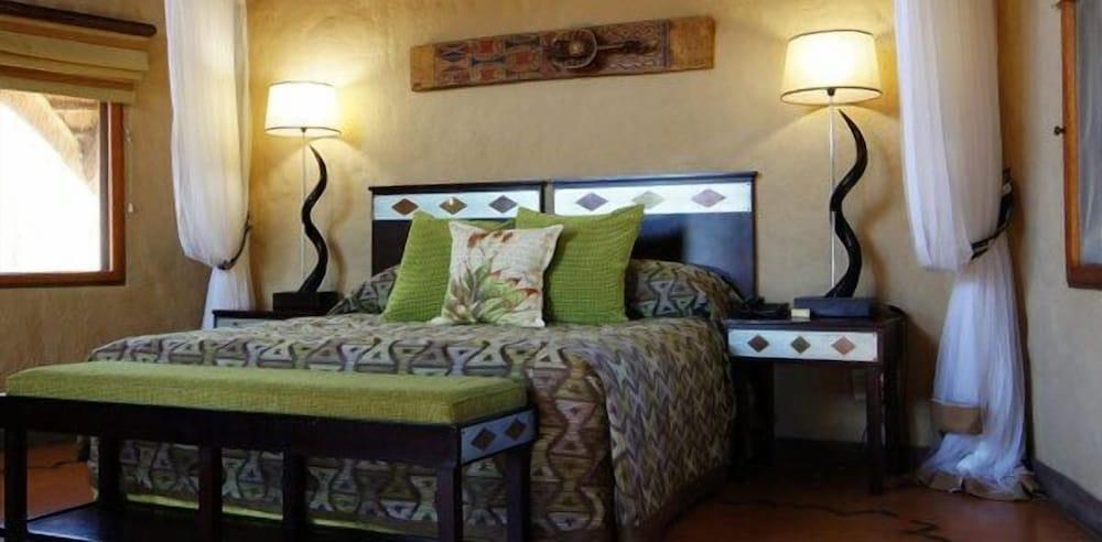 Lukimbi Safari Lodge