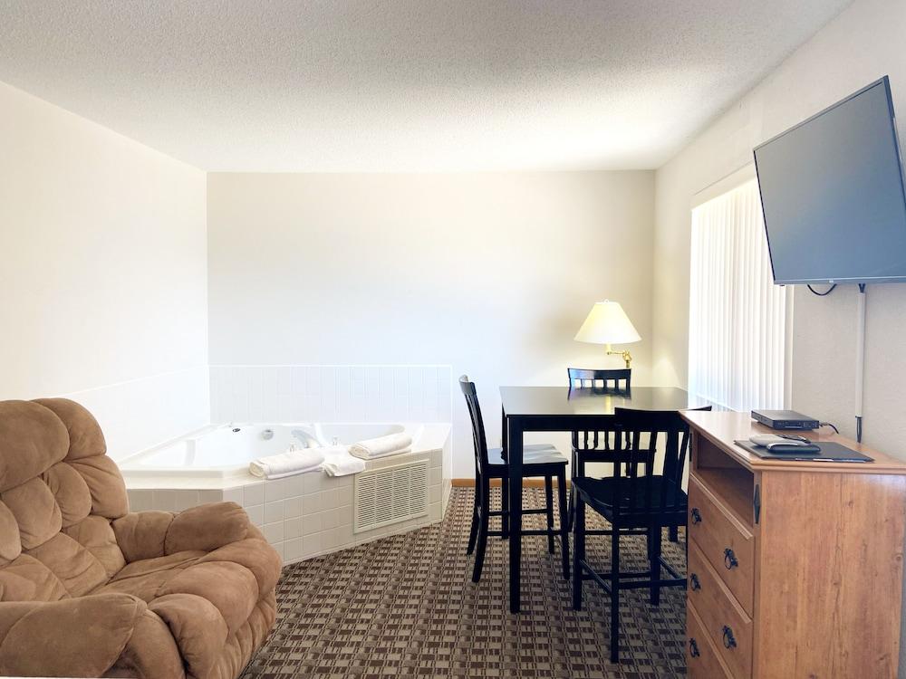 Burke Inn Motel & Suites