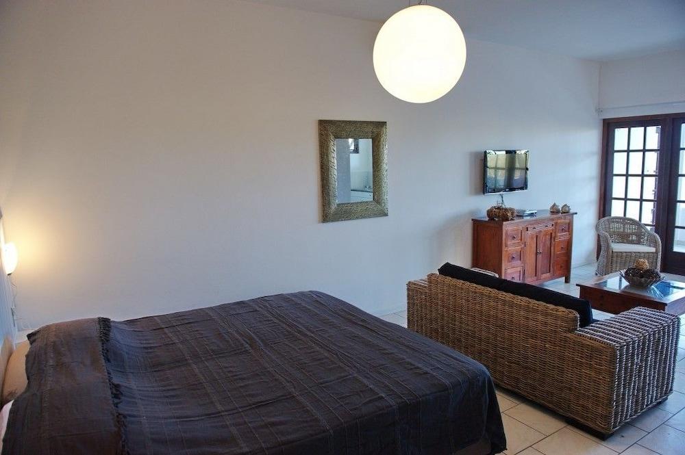 Bantopa Apartments & Villas