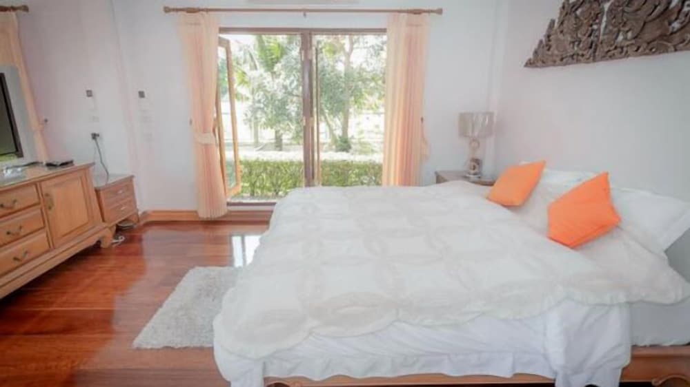 Tharnrarin Villa Suphan Buri