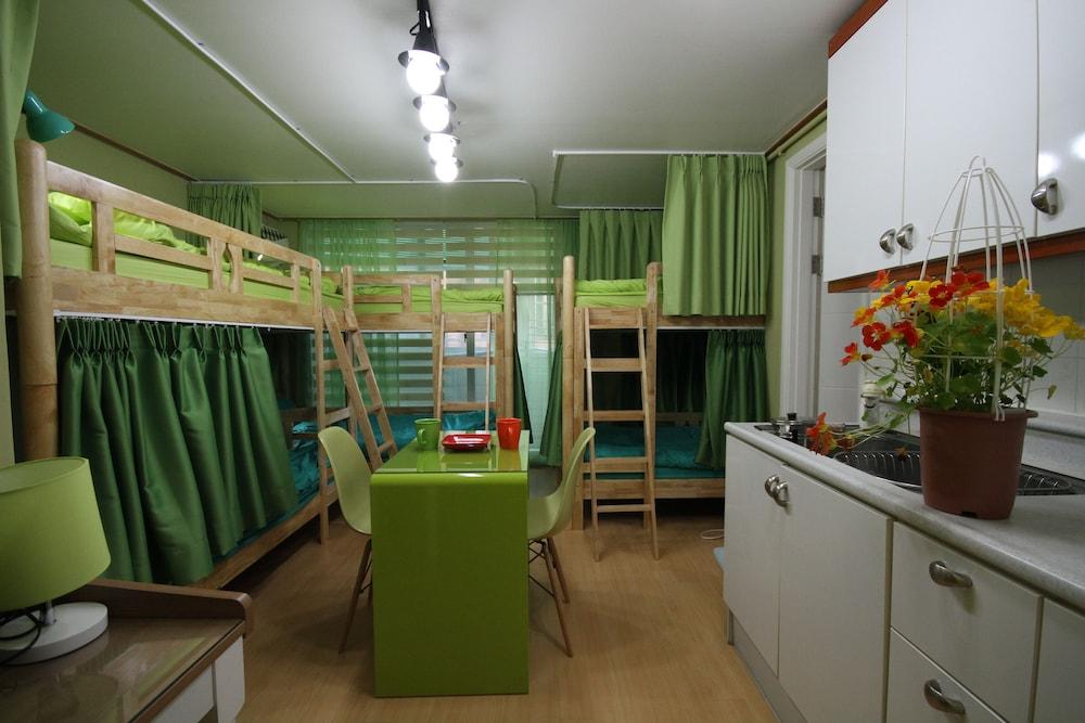 Han River Guesthouse