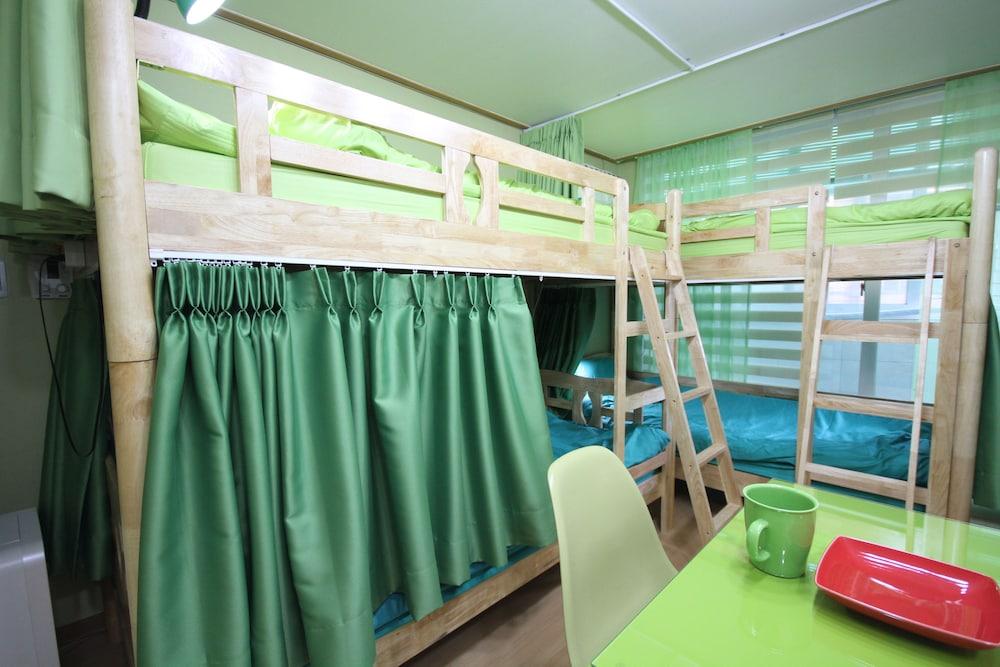 Han River Guesthouse