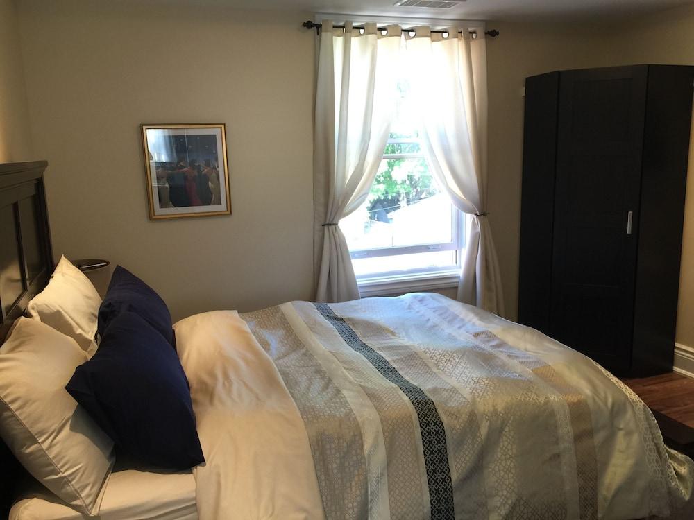 The Century House B&B Ottawa