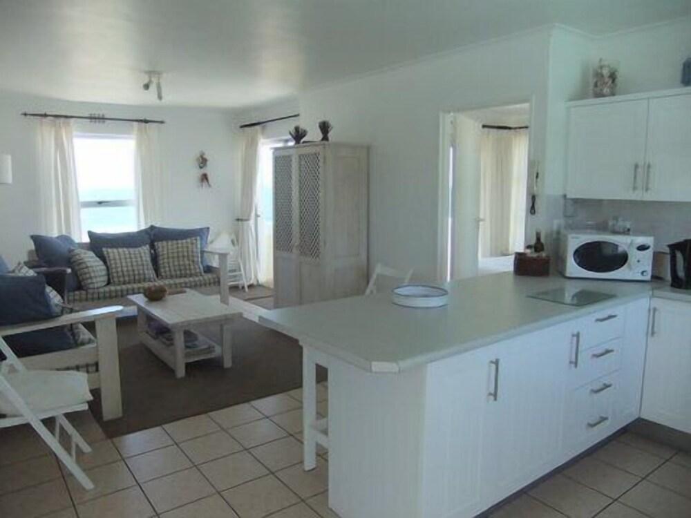 31 Tobago Bay Hermanus Seafront