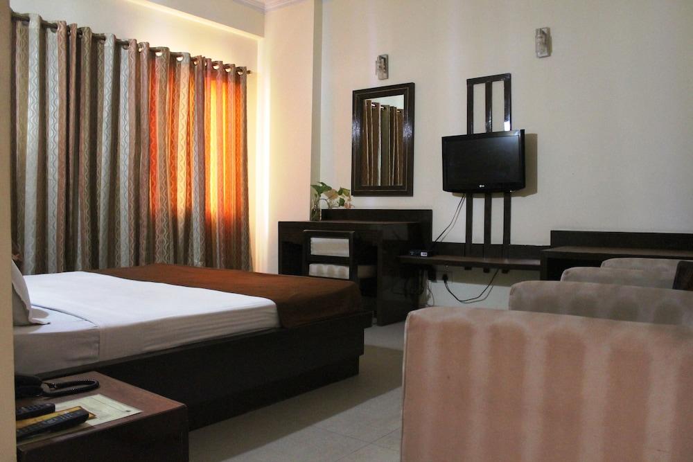 Hotel Maiden Residency