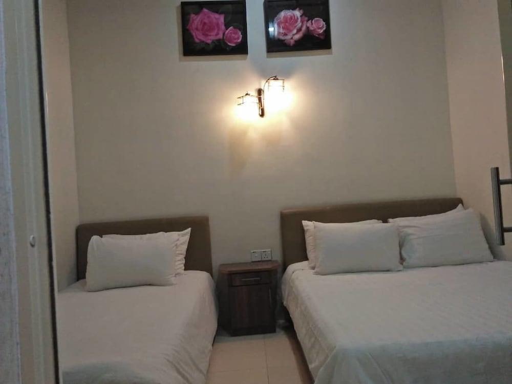 Jasmine Villa Tropical Garden