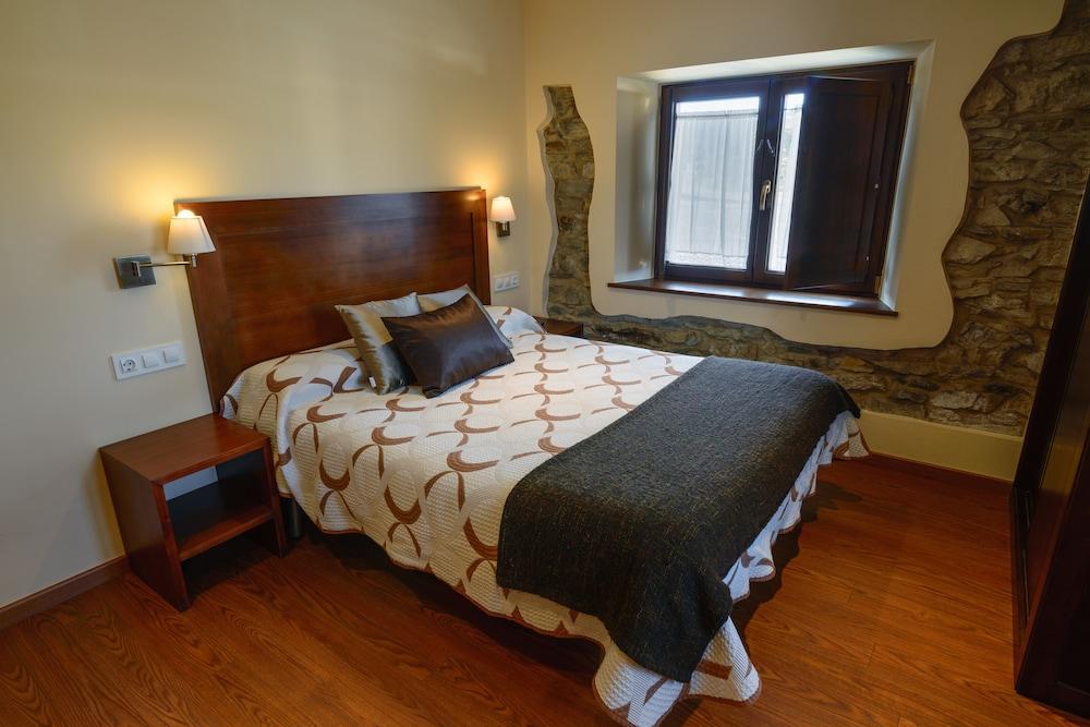 Casona de Llanorrozo