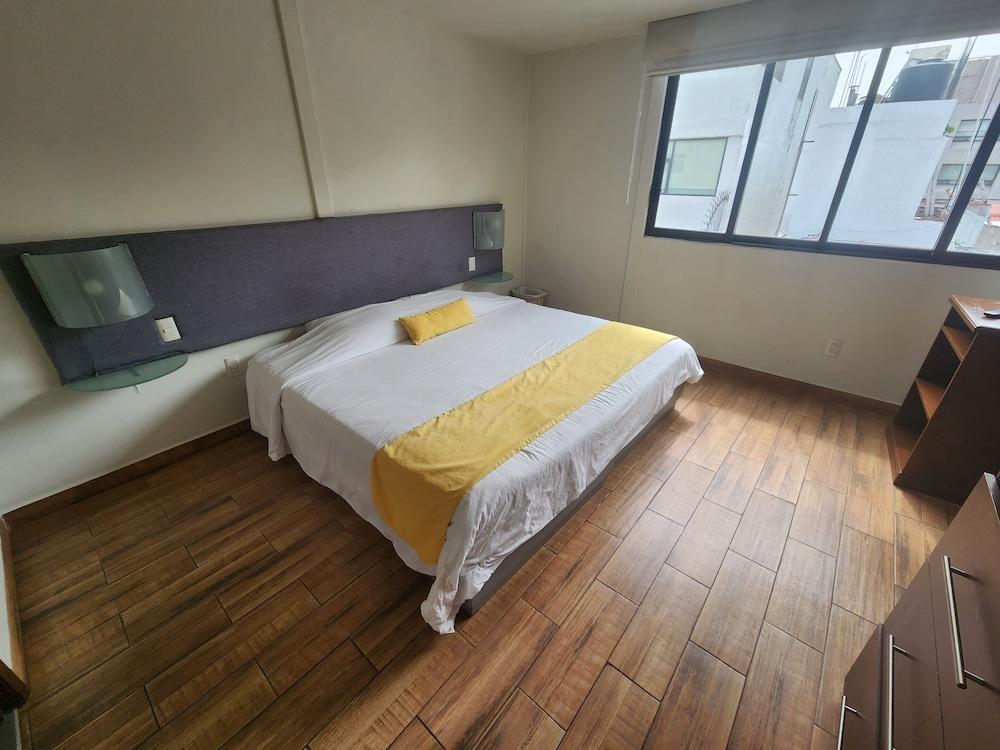 Grupo Kings Suites Platon 436