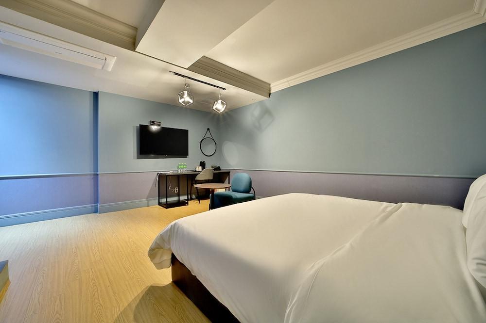 Hound Hotel Seomyeon 1st Street