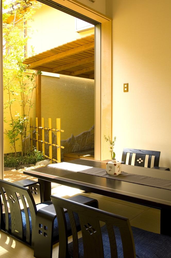 Yufuin Kutsurogi no Yado Nanakawa