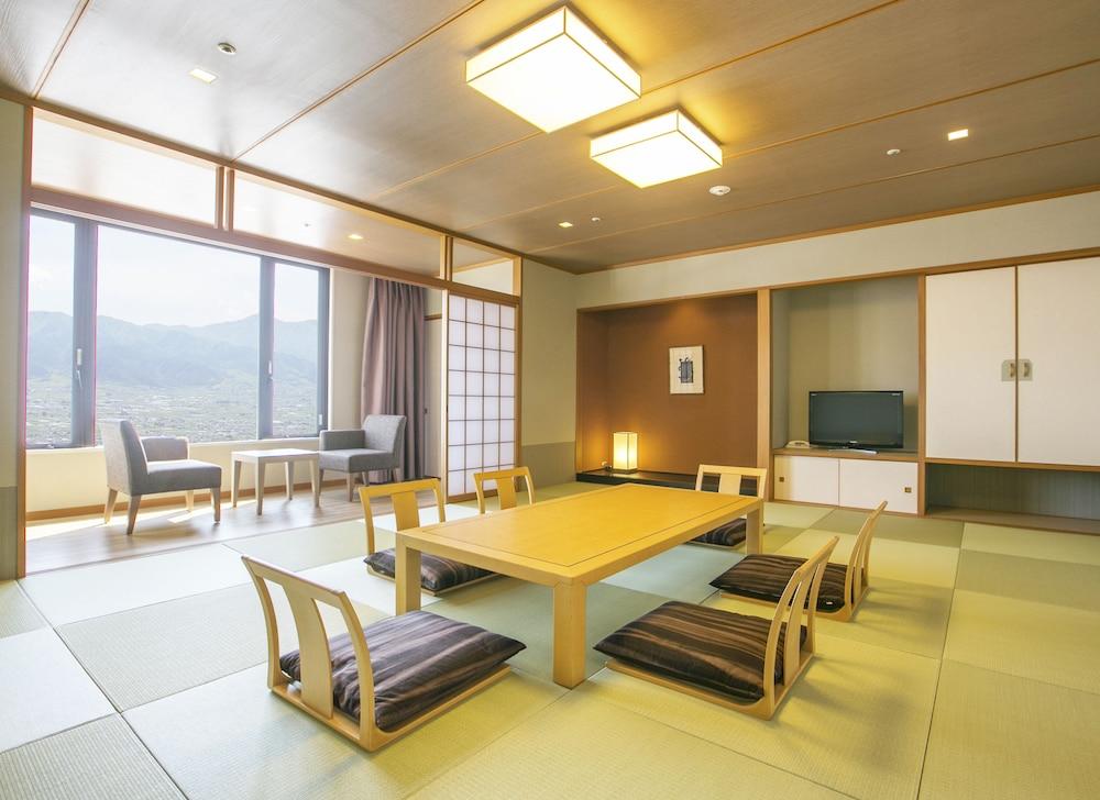 Fruit Park Fujiya Hotel