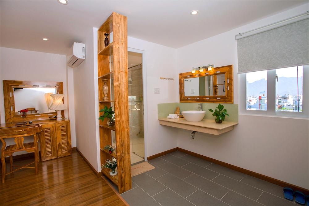 Rex Hotel and Apartment