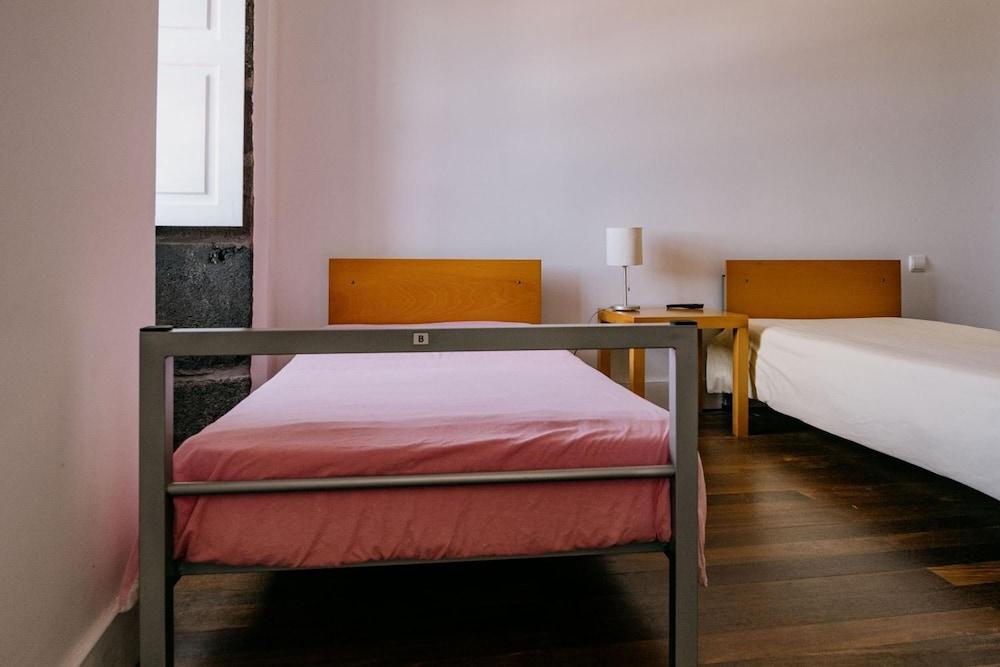 Azores Youth Hostels - Pico