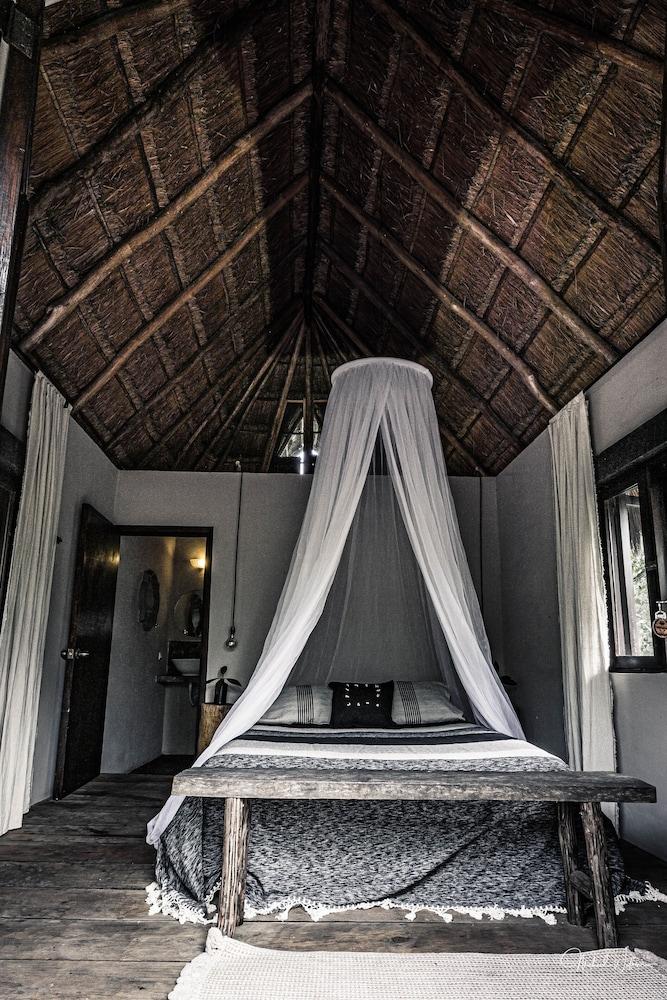 MangleX Eco Hotel Tulum