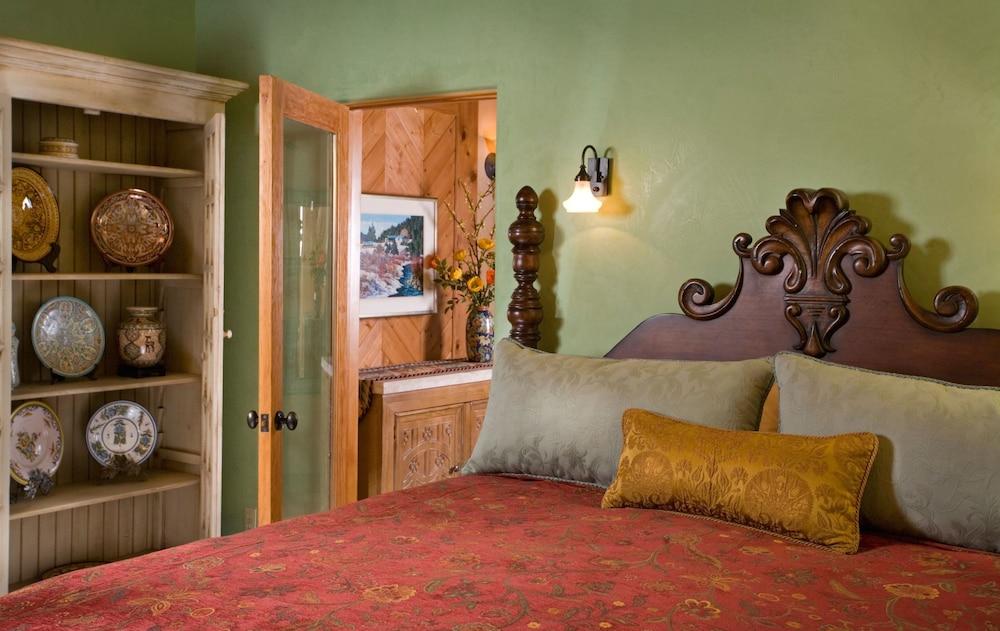 El Farolito Bed & Breakfast Inn