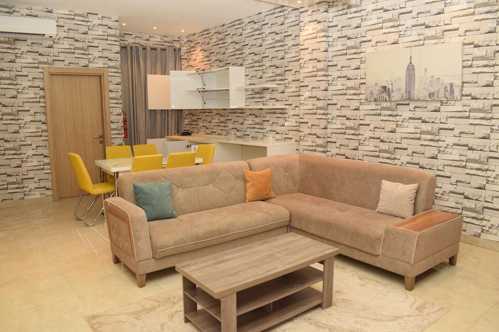 Steaman Heights Apartments