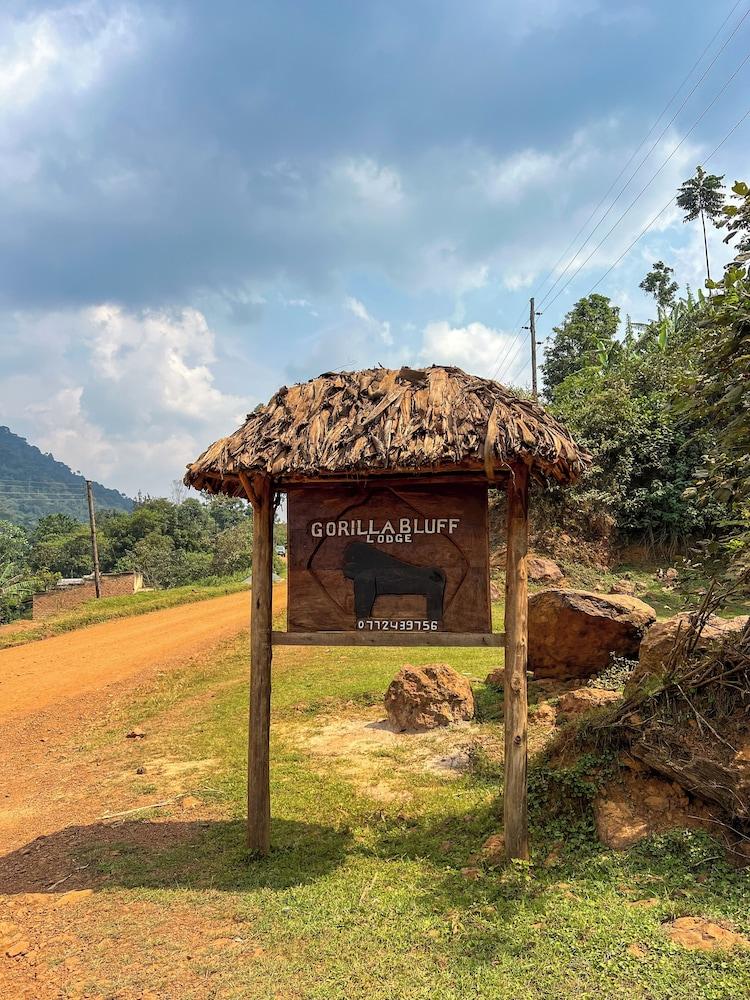 Gorilla Bluff Lodge