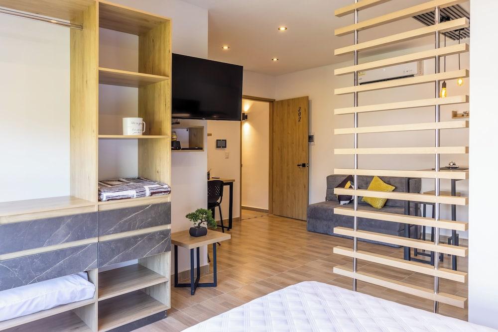 Caobos Center Coliving & Coworking