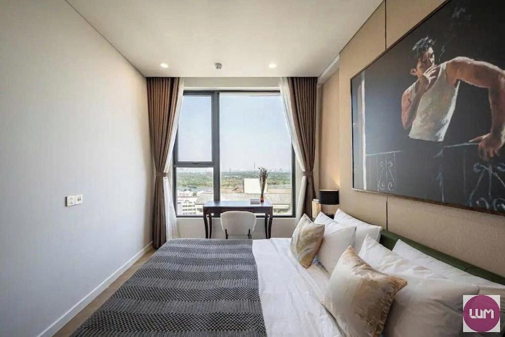 Lumiere Riverside Suite Vip