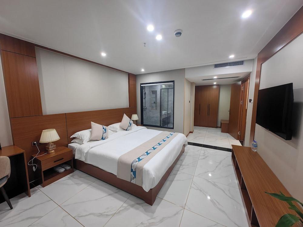 Royal International Hotel