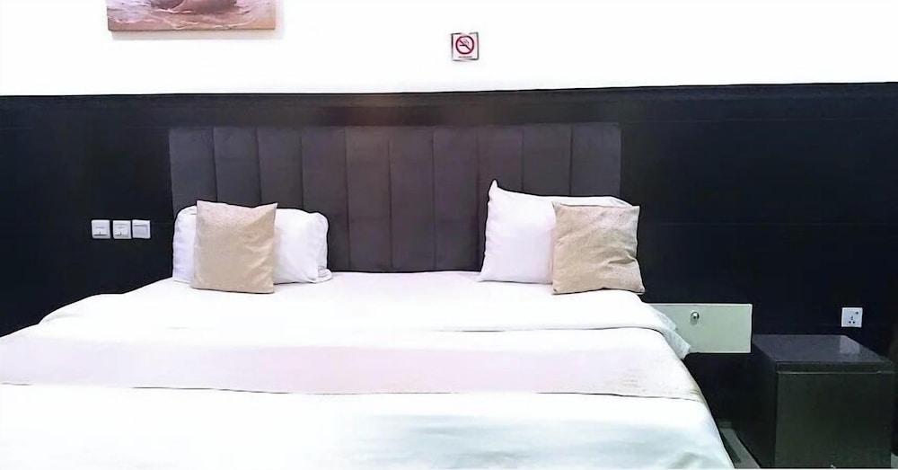 3G Gardens and Apartments