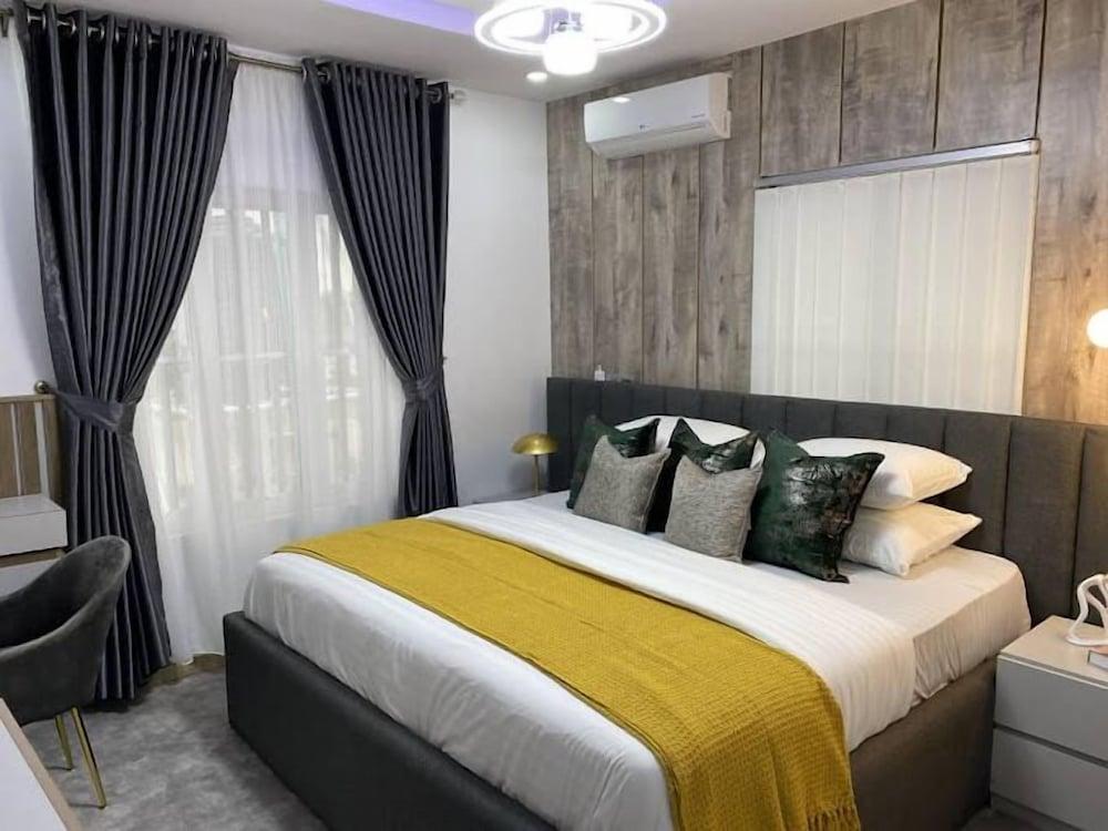 Wedgewood One Shortlet Apartment