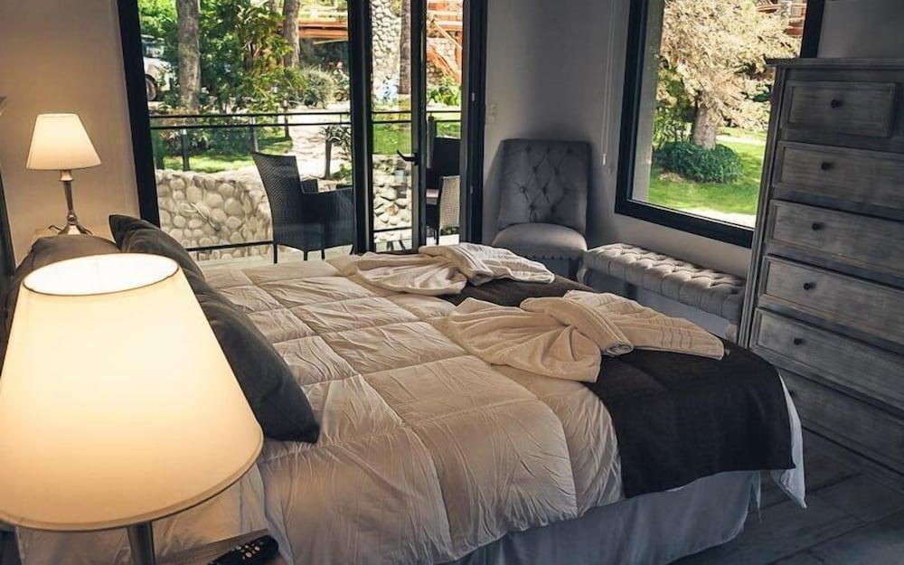 Rotui Luxury Village