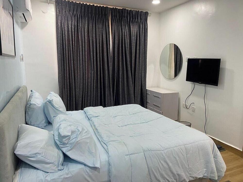 AZ KINGS HOTEL AND APARTMENT