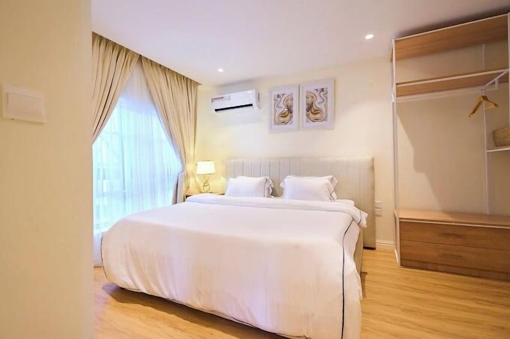 Stone House Apartment