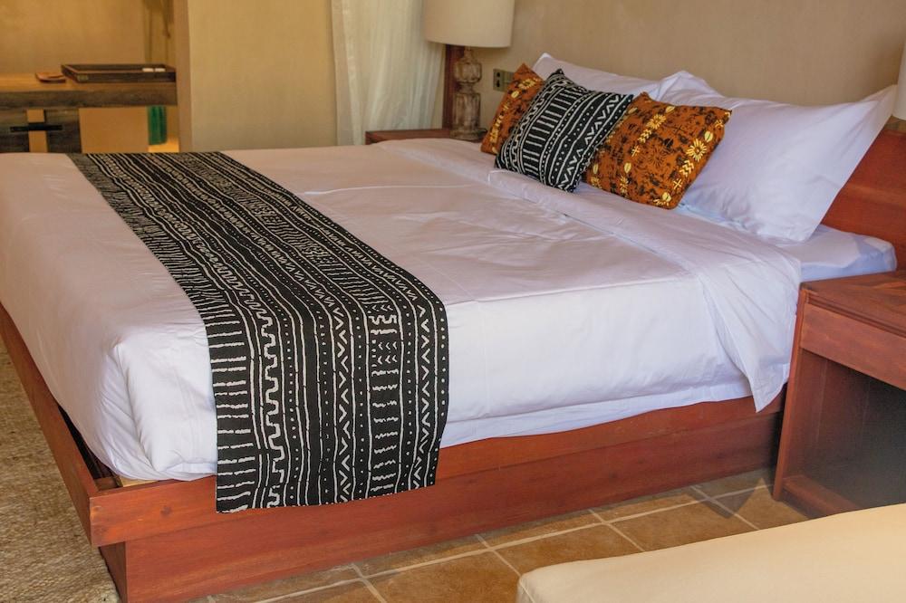 Entikko Safari Lodge