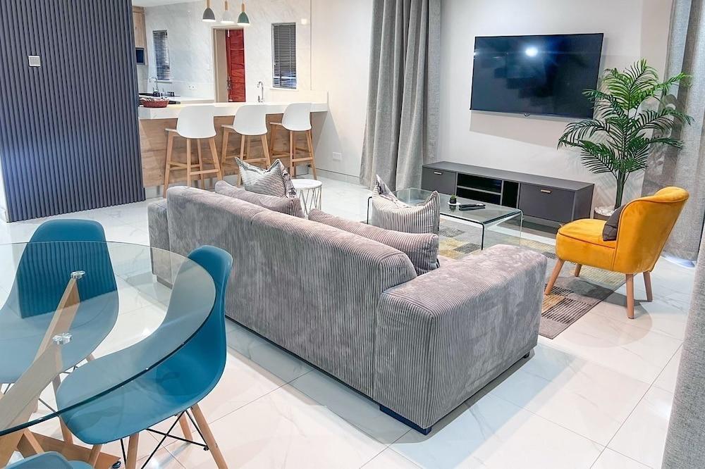 Liam Villas Newlands