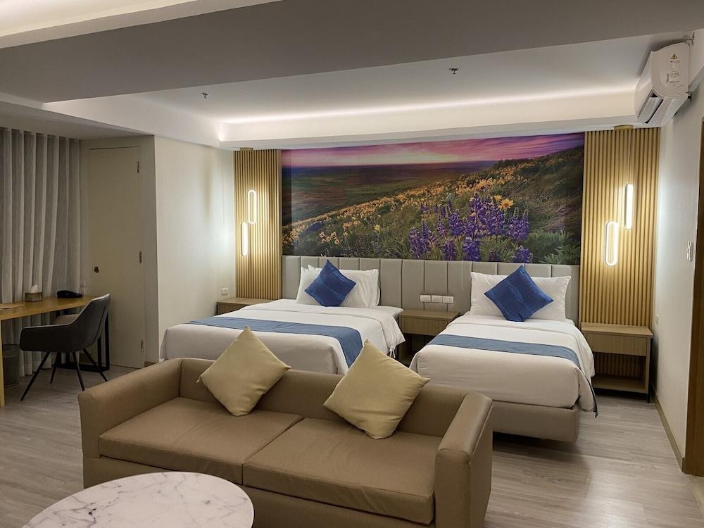 JAMINS HOTEL & RESORT INC