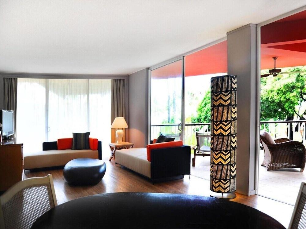 Tahiti Lagoon Resort