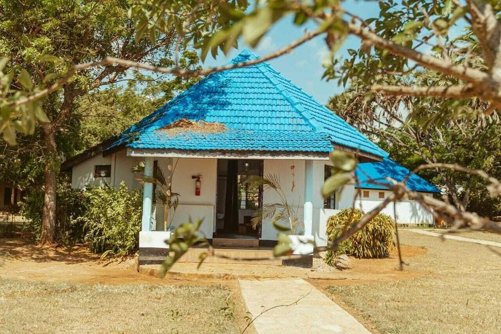 Kingfisher Beach Resort