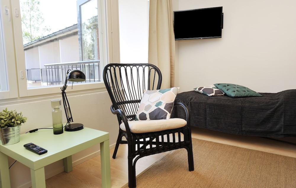 Forenom Apartments Espoo Lintuvaara