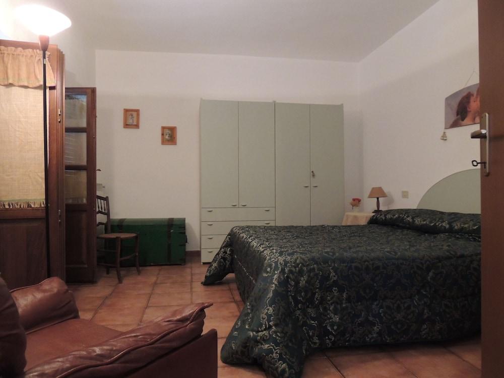 Borgognano Farm House