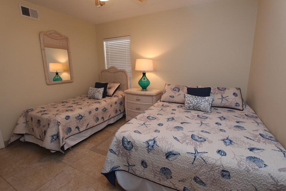 Seabreeze 1 Condominiums