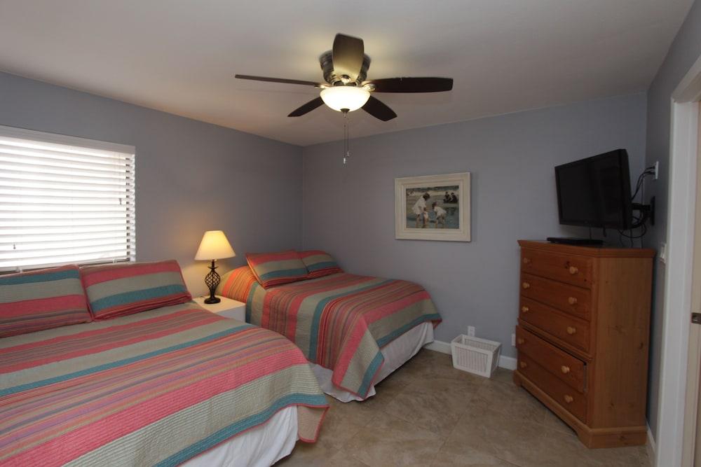 Seabreeze 1 Condominiums