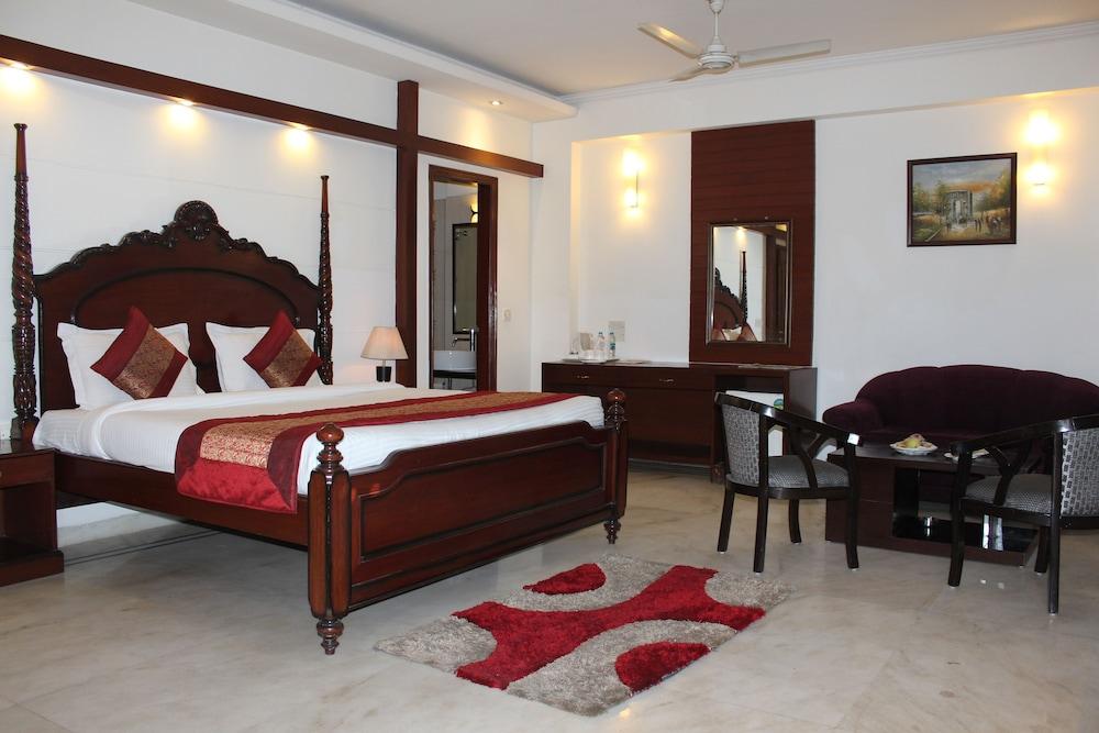 Hotel Comfort Zone Greater Kailash