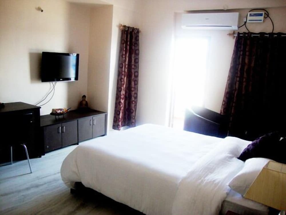 Falcons Nest Gachibowli