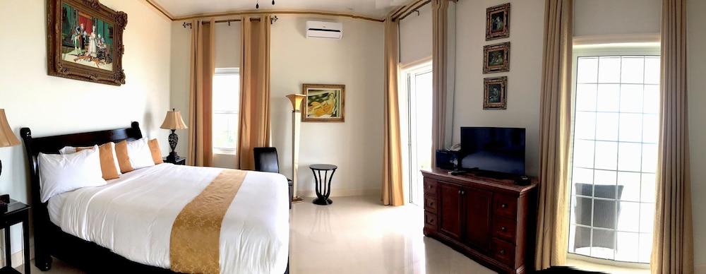 Ocean West Boutique Hotel