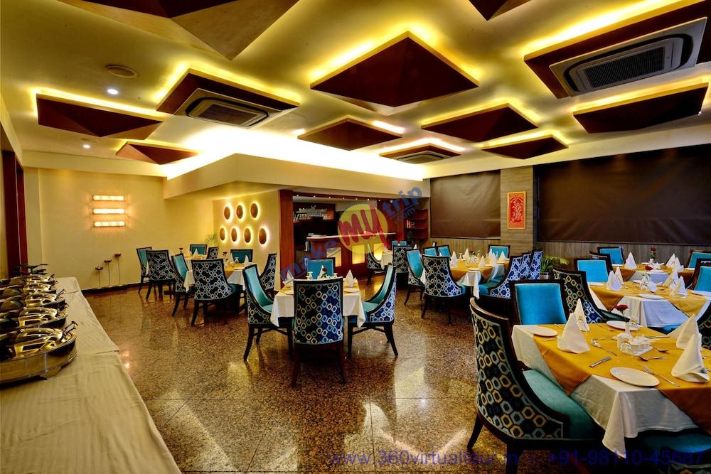 Hotel Seven Hills Tower